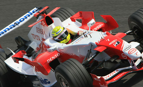 Med tre løb tilbage af 2006-sæsonen kæmper Panasonic Toyota Racing hårdt om femtepladsen i konstruktør-VM.